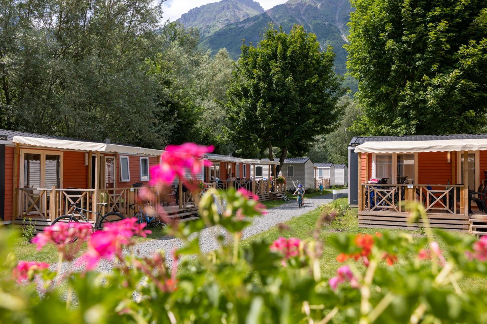 Le Bourg-dʼOisans Camping Rcn Belledonne מראה חיצוני תמונה